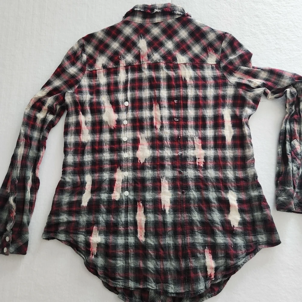 Romeo & Juliet Couture Western Plaid Button-Down Shirt  Size Large